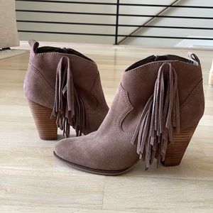 Steve Madden western fringe bootie